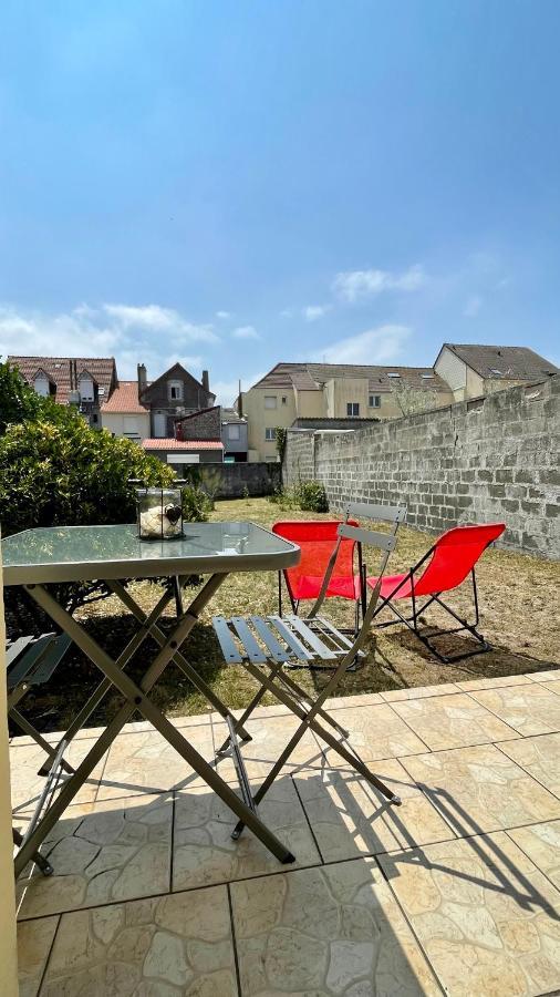 Appartement A Quelques Pas De La Plage Avec Jardin Merlimont Plage Exteriör bild